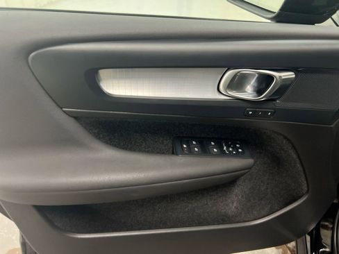 Used 2023 Volvo XC40 B5 Core AWD/4WD image 20