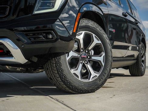 New 2026 GMC Yukon XL AT4 Ultimate AWD/4WD image 6