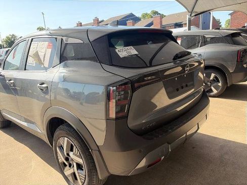 Certified 2025 Nissan Kicks SV w/ Charging Package FWD image 17
