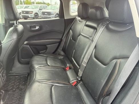 Used 2018 Jeep Compass Limited w/ Navigation Group AWD/4WD image 11