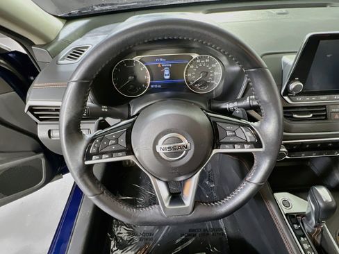 Used 2019 Nissan Altima 2.5 SR w/ SR Premium Package FWD image 11