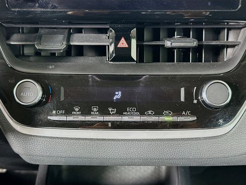 Used 2025 Toyota Corolla LE FWD image 23