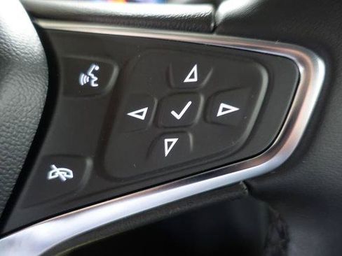 Used 2024 Chevrolet Equinox LT w/ LPO, Floor Liner Package FWD image 13