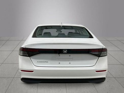 New 2025 Honda Accord LX image 4