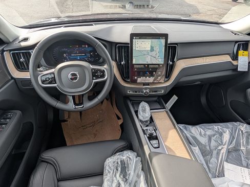 New 2026 Volvo XC60 B5 Ultra w/ Protection Package Premier image 15
