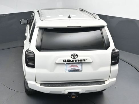 Used 2017 Toyota 4Runner SR5 Premium AWD/4WD image 34