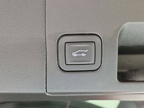 Used 2026 Cadillac XT5 Premium Luxury w/ Driver Assist Package FWD image 9
