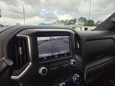 Used 2021 GMC Sierra 1500 AT4 w/ AT4 Preferred Package image 16