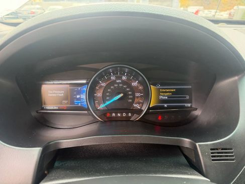 Used 2017 Ford Explorer XLT w/ Equipment Group 202A image 18