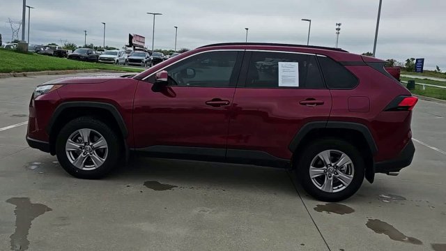 Used 2024 Toyota RAV4 XLE FWD image 5