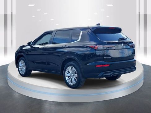 New 2026 Mitsubishi Outlander ES FWD image 4