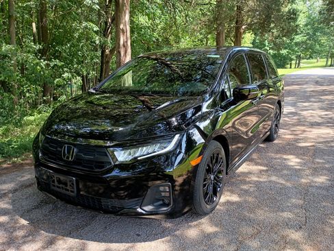 Used 2025 Honda Odyssey Sport-L image 1