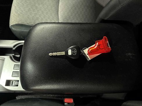 Used 2018 Toyota 4Runner SR5 image 64