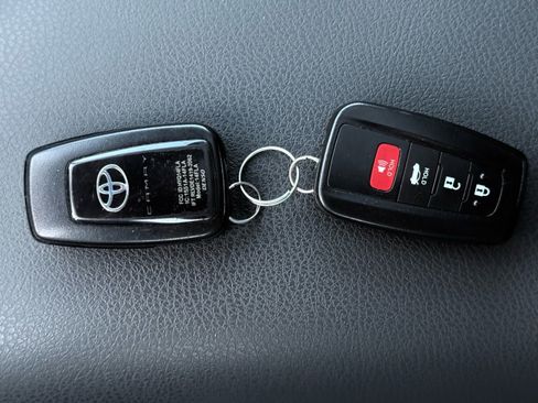 Used 2024 Toyota Camry LE w/ Convenience Package image 32