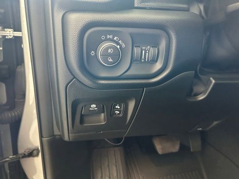 Used 2025 RAM 1500 Big Horn AWD/4WD image 43