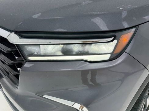 Used 2025 Honda Pilot Touring image 8