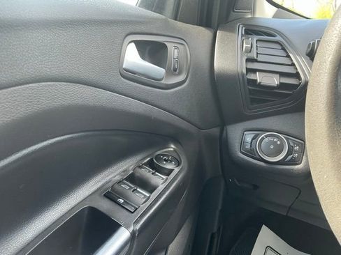 Used 2019 Ford Escape SE AWD/4WD image 24