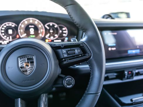 New 2026 Porsche Cayenne Turbo image 32