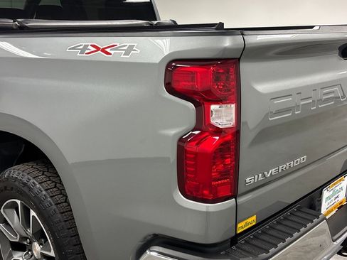 Used 2023 Chevrolet Silverado 1500 LT image 19