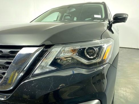 Used 2020 Nissan Pathfinder SL image 29