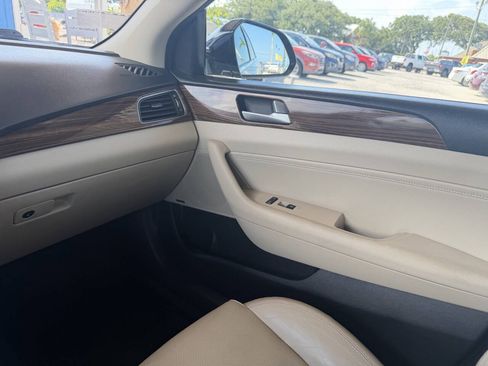 Used 2017 Hyundai Sonata Limited w/ Ultimate Package 02 FWD image 20