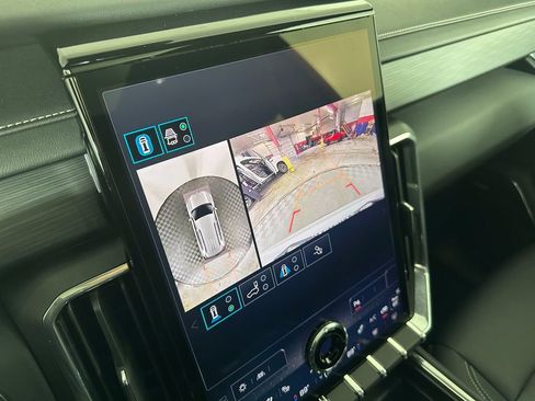 Used 2024 GMC Acadia Elevation w/ Luxury Package image 20