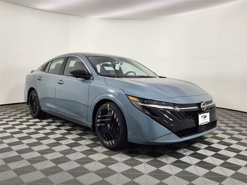 New 2026 Nissan Sentra SR w/ SR Premium Package image 6