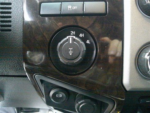 Used 2015 Ford F350 Platinum image 14