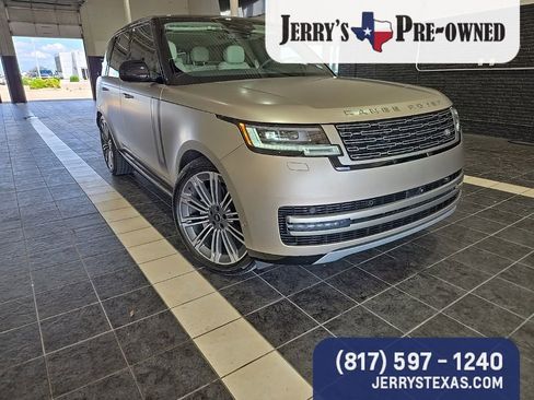 Used 2025 Land Rover Range Rover SE AWD/4WD image 5