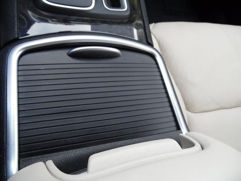 Used 2019 Chrysler 300 Limited image 35