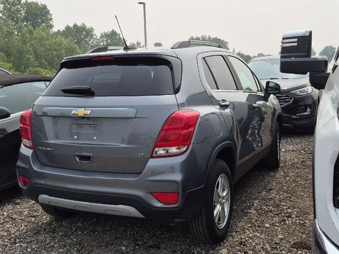 Used 2019 Chevrolet Trax LT w/ LT Convenience Package AWD/4WD image 2
