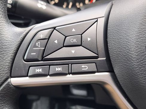 Used 2022 Nissan Altima 2.5 SV FWD image 27