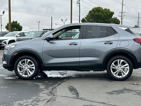 Used 2022 Buick Encore GX Preferred w/ Cold Weather Comfort Package AWD/4WD image 8