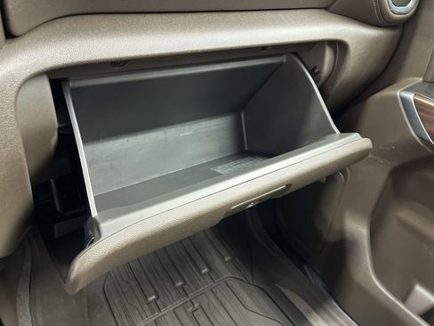 Used 2020 GMC Sierra 1500 SLT w/ SLT Premium Package image 27