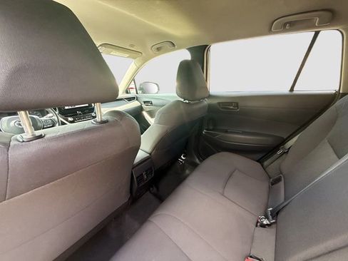 Used 2024 Toyota Corolla Cross LE FWD image 23