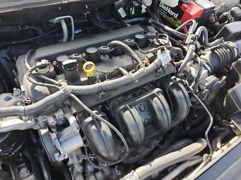 Used 2017 Ford Fusion SE image 21