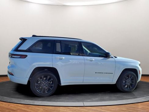 New 2026 Jeep Grand Cherokee Limited image 14