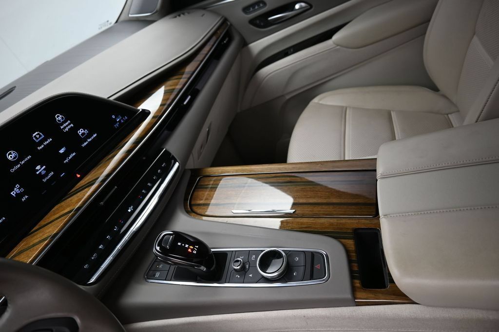 Used 2023 Cadillac Escalade ESV Sport Platinum w/ LPO, ONYX Package AWD/4WD image 19