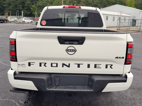 New 2026 Nissan Frontier SV w/ Tow Package AWD/4WD image 8