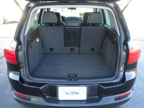Used 2012 Volkswagen Tiguan SE image 7