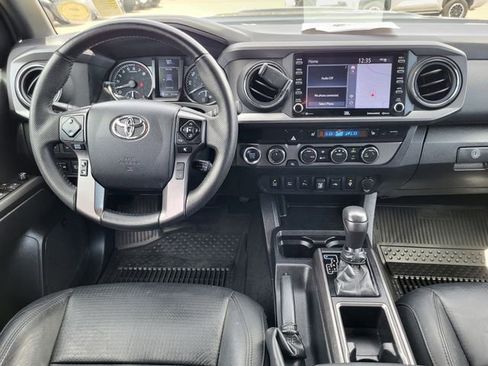 Used 2023 Toyota Tacoma TRD Sport w/ TRD Premium Sport Package AWD/4WD image 23
