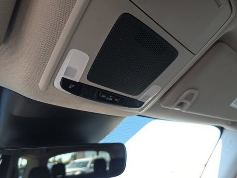 Used 2024 Honda Pilot EX-L image 32