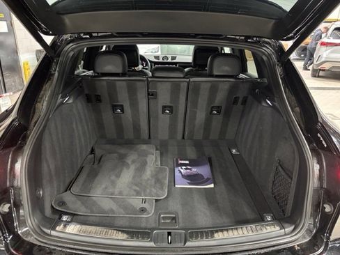 Used 2023 Porsche Macan S image 25