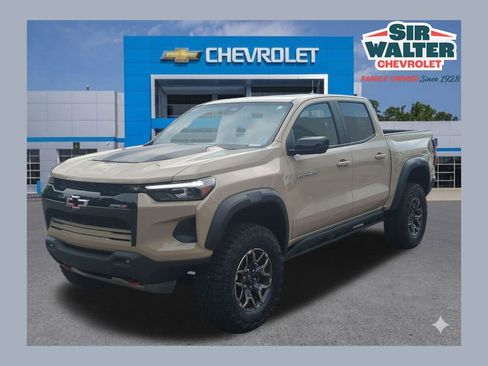 Used 2024 Chevrolet Colorado ZR2 w/ Technology Package AWD/4WD image 1