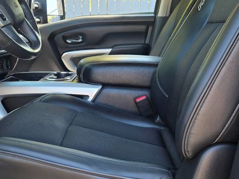 Used 2016 Nissan Titan PRO-4X image 16