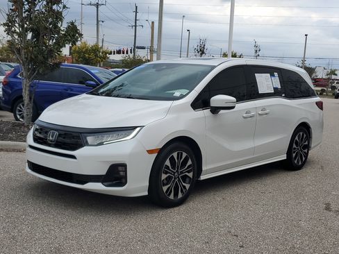 Certified 2025 Honda Odyssey Elite image 8