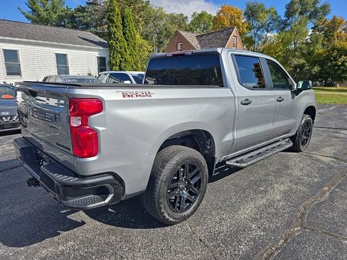 Used 2023 Chevrolet Silverado 1500 Custom Trail Boss w/ LPO, Dark Essentials Package image 4