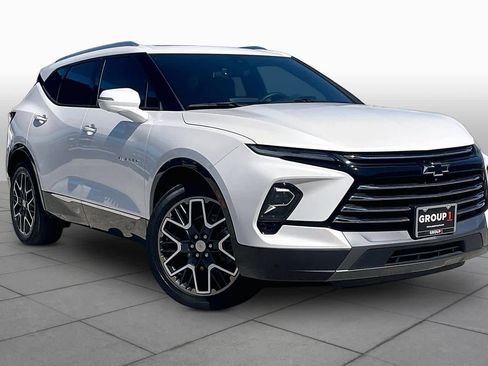 Used 2023 Chevrolet Blazer Premier w/ Driver Confidence II Package FWD image 3