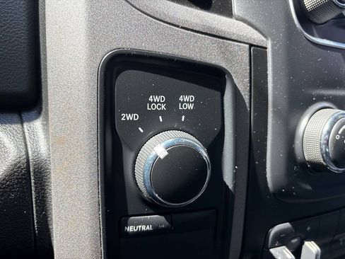 Used 2018 RAM 3500 Tradesman w/ Chrome Appearance Group AWD/4WD image 21