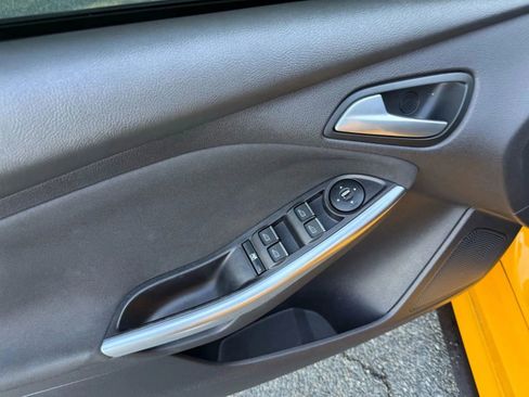 Used 2014 Ford Focus ST image 32